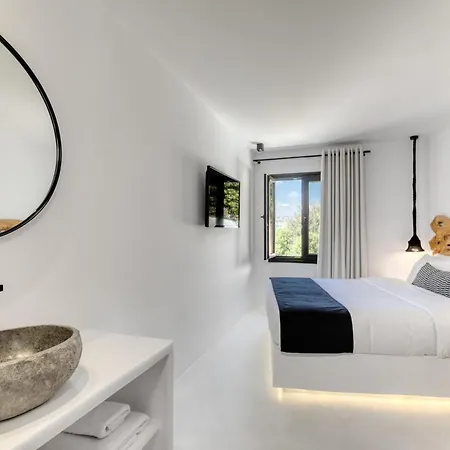 Limni Pool Retreat Apartment